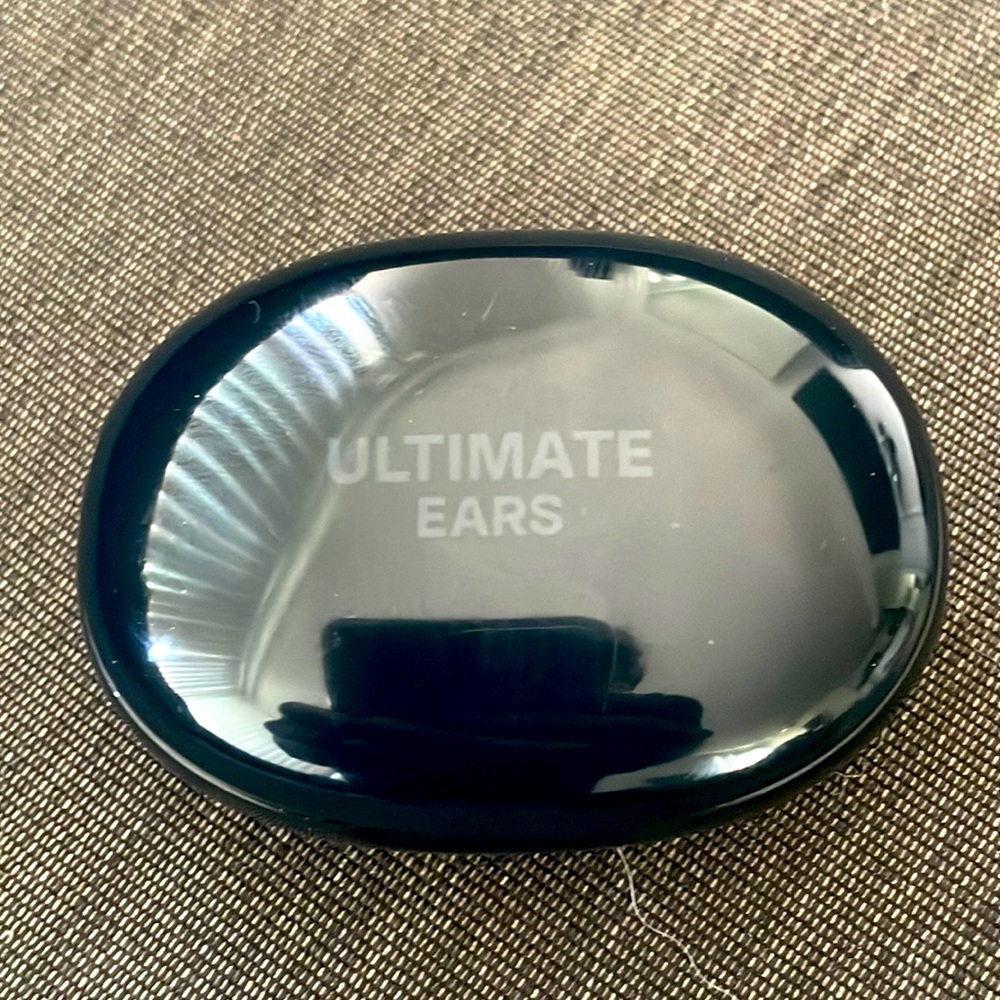 Ultimate ears ear buds